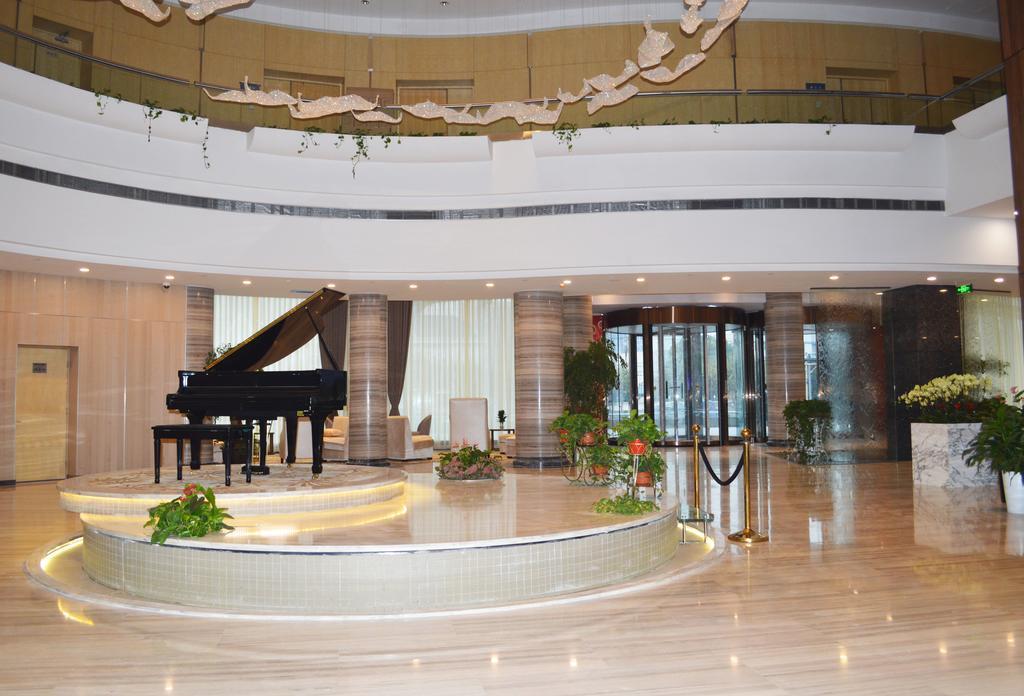 Noble Center Hotel Shanghaj Zewnętrze zdjęcie