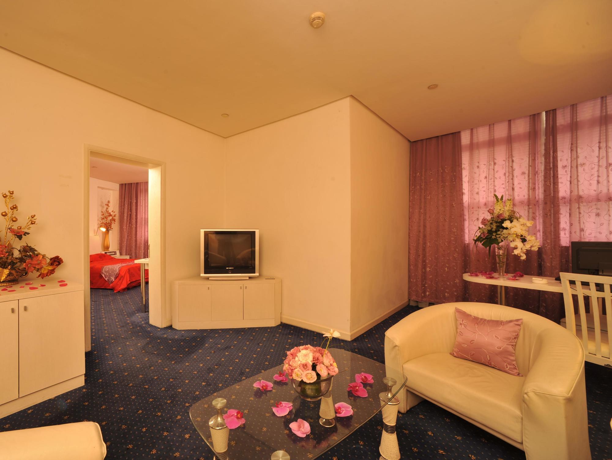 Noble Center Hotel Shanghaj Zewnętrze zdjęcie