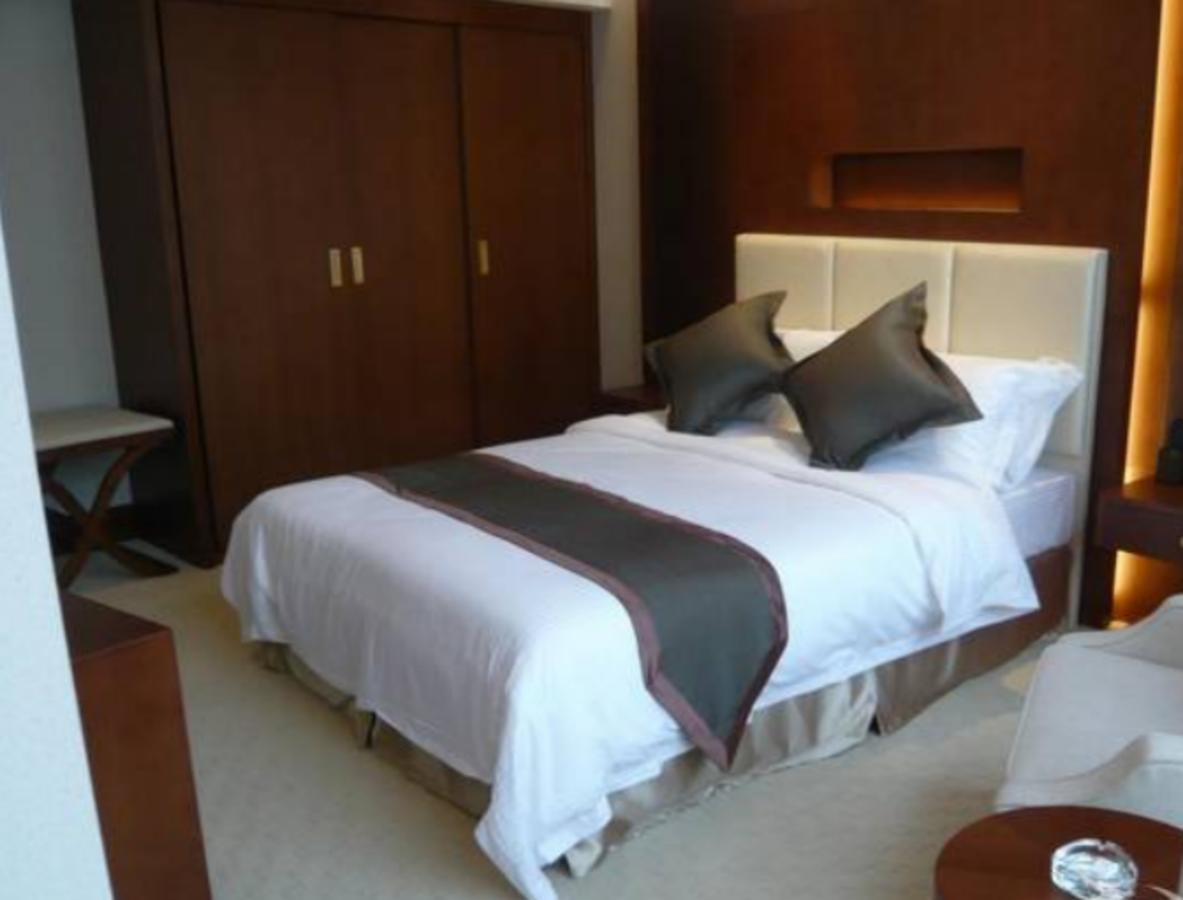 Noble Center Hotel Shanghaj Zewnętrze zdjęcie