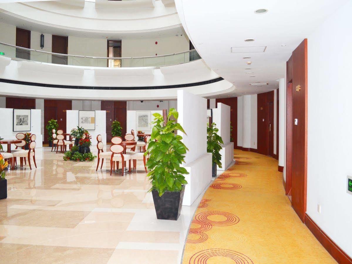 Noble Center Hotel Shanghaj Zewnętrze zdjęcie