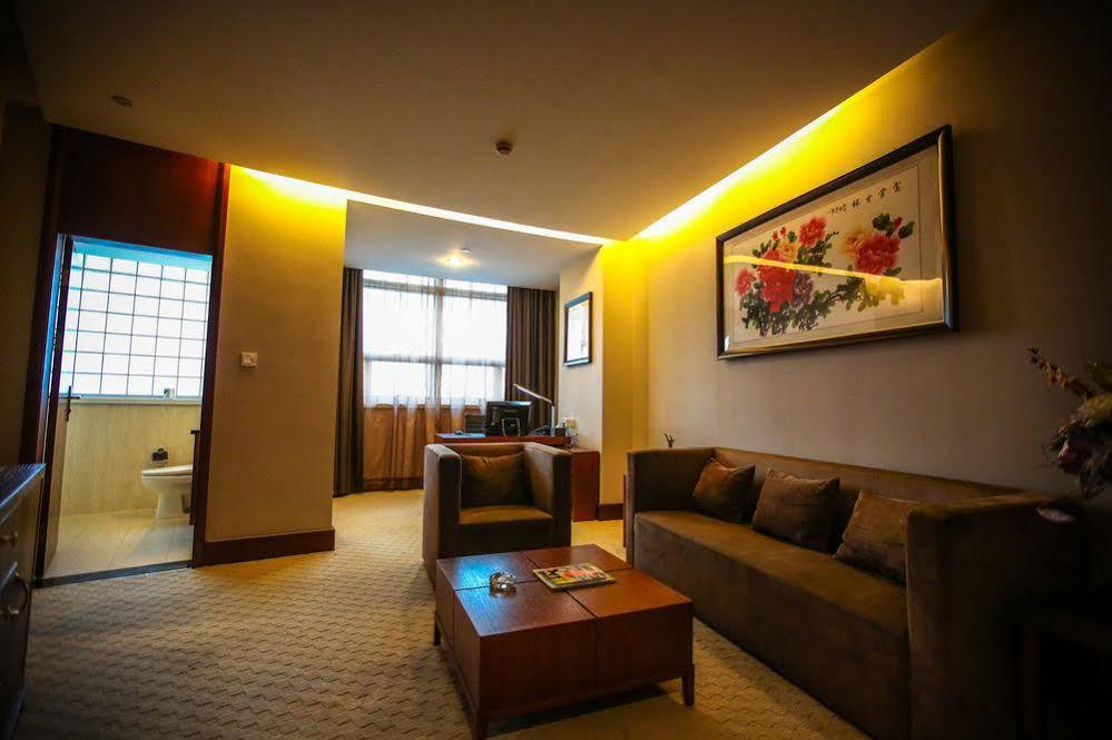 Noble Center Hotel Shanghaj Zewnętrze zdjęcie